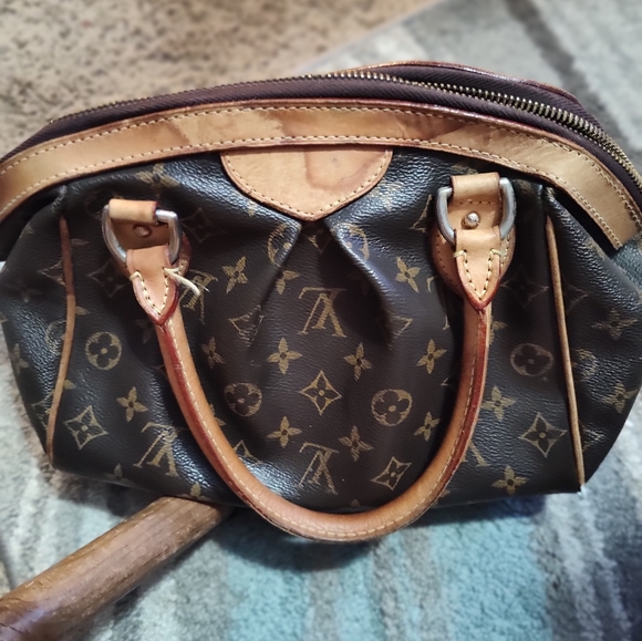Louis Vuitton Rehab Vintage Tivoli from France - Picture 16 of 17